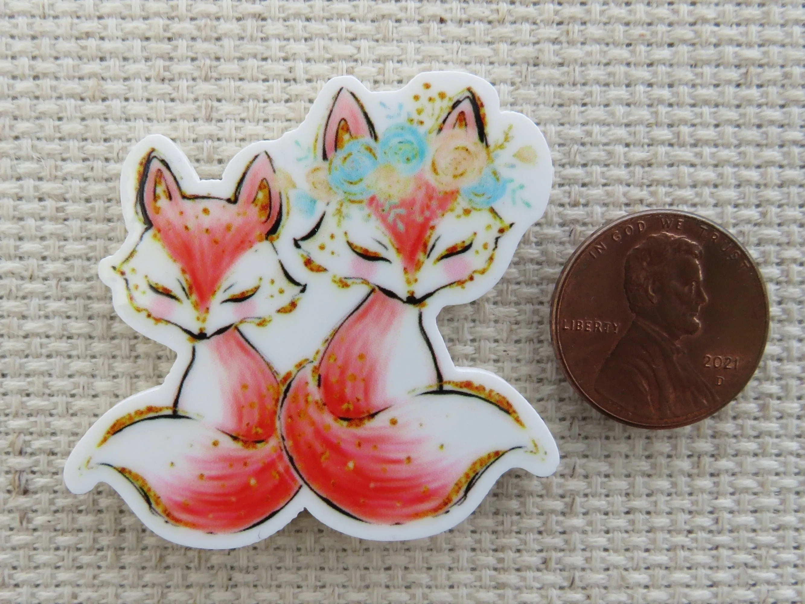 A Pair of Foxy Foxes Needle Minder, Cover Minder, Magnet