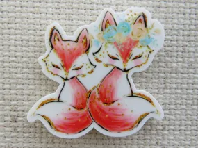 A Pair of Foxy Foxes Needle Minder, Cover Minder, Magnet