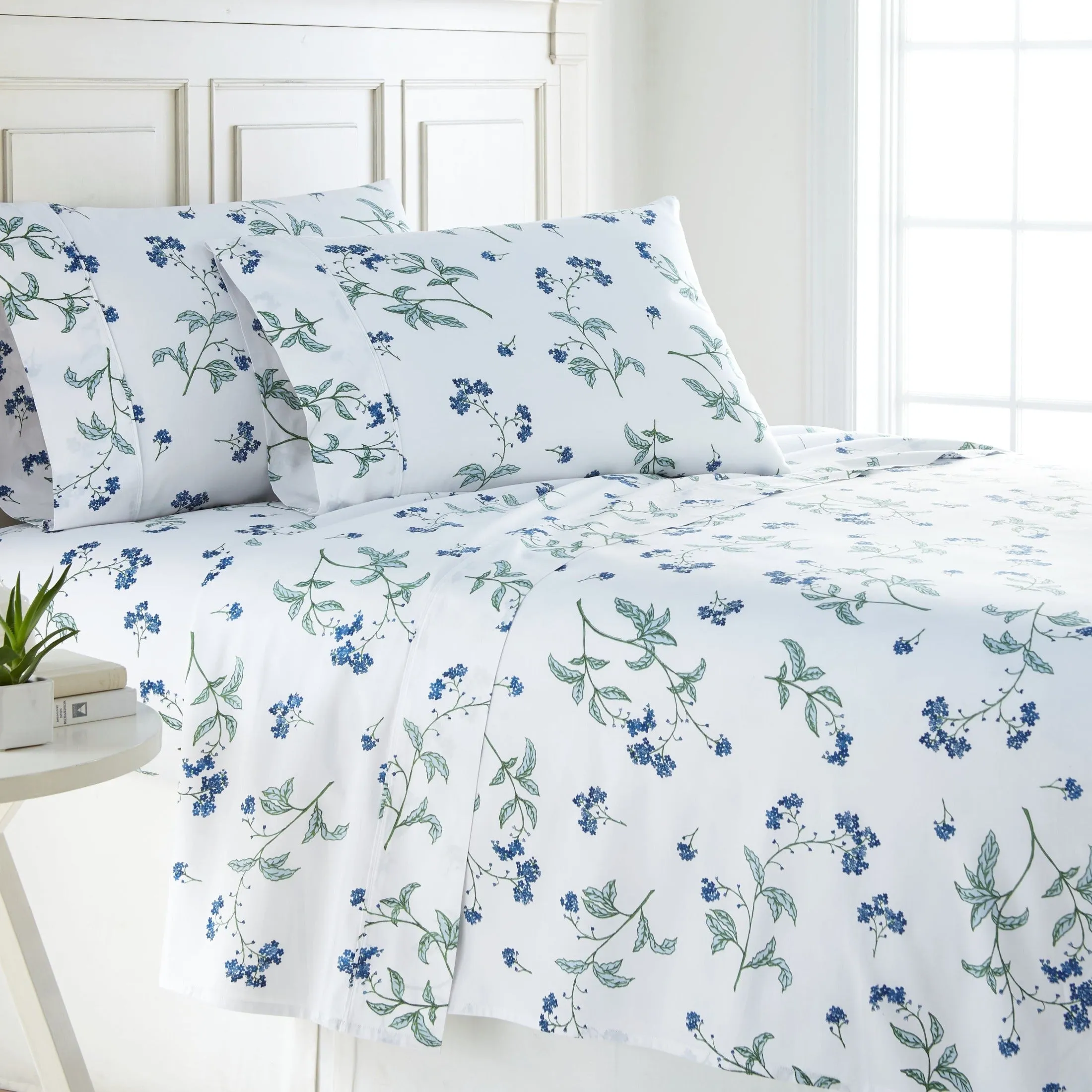 Myosotis Scorpioides Pillow Cases