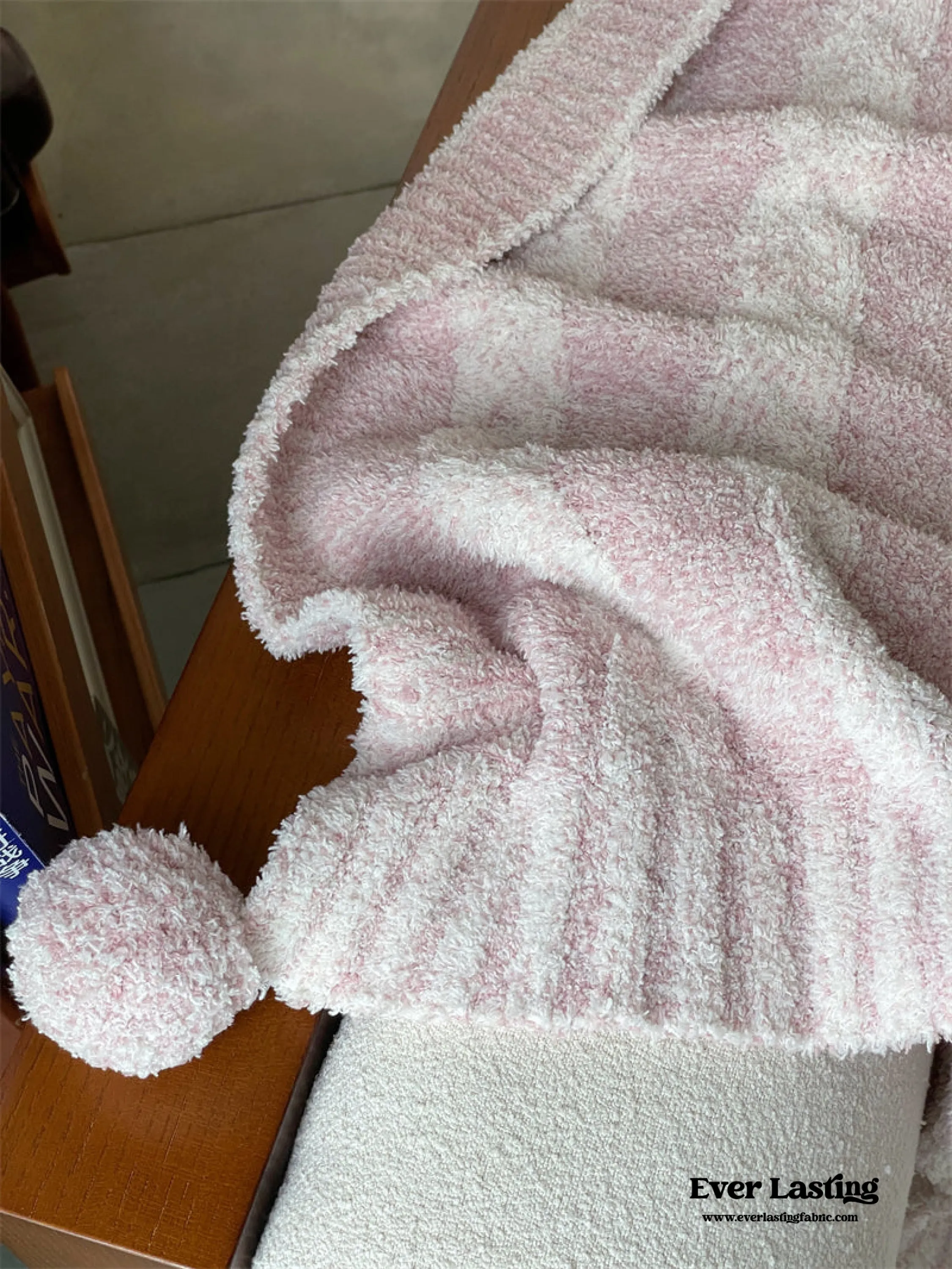 Striped Pom Pom Fluffy Blanket / Pink   White