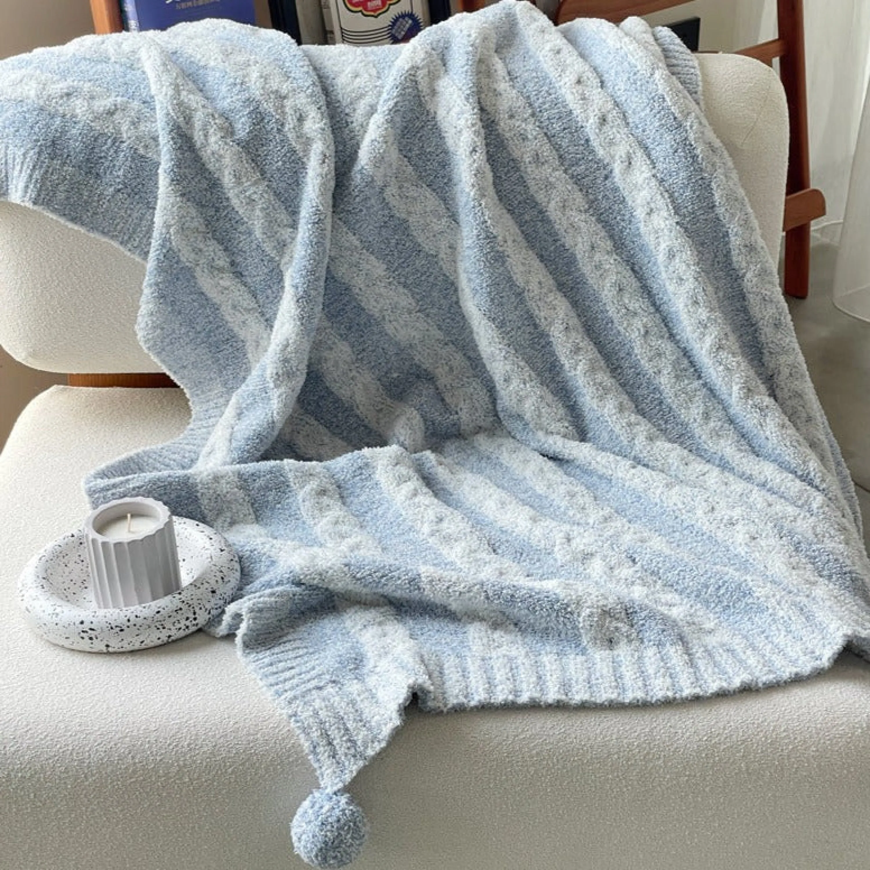 Striped Pom Pom Fluffy Blanket / Pink   White