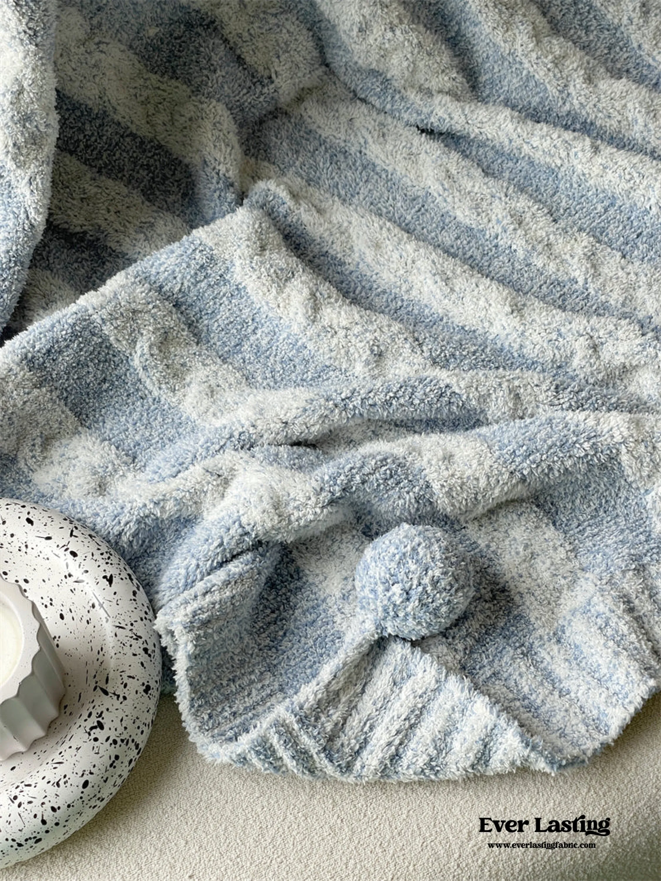 Striped Pom Pom Fluffy Blanket / Pink   White